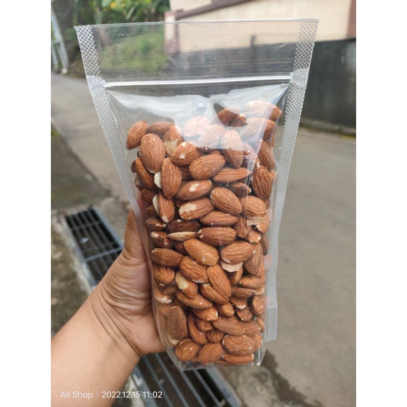 

almond panggang