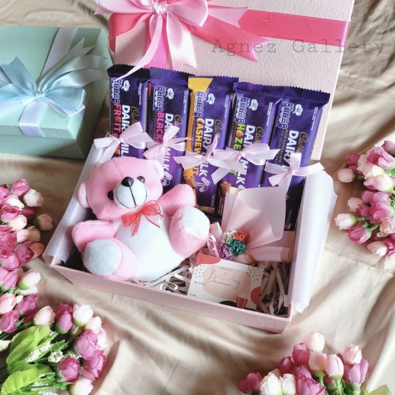 

Hampers Coklat / Hadiah ulang tahun cewek / Kado Valentine / kado lucu dan unik / Cadbury