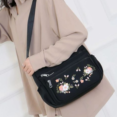 Hot Sale !! New Arrival Fashion Women Handbag Flowers Multi Functional Tas Bunga Selempang Wanita Korean