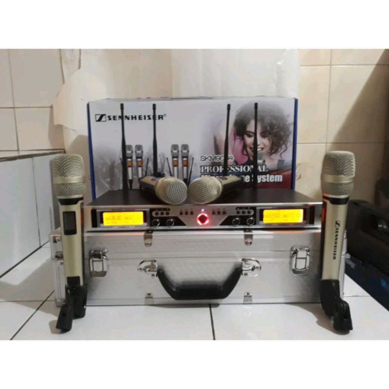 Mic Wireless Sennheiser SKM 9004 UHF Handheld 4 Handle / Pegang 4 Antena + Koper / Hardcase TERLARIS