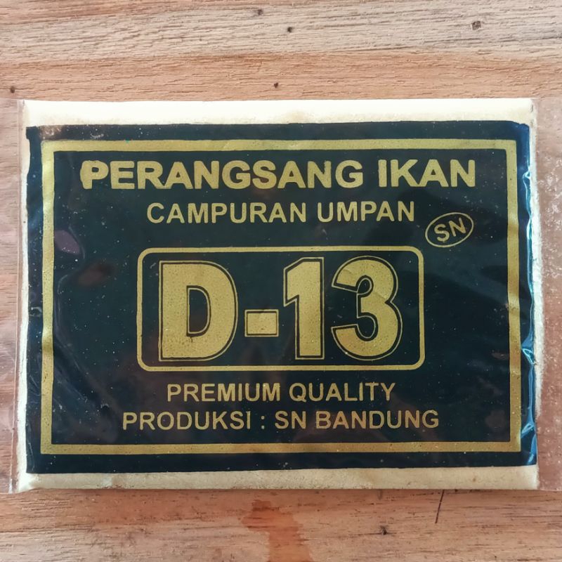 umpan pancing / pelet perangsang D-13 hitam