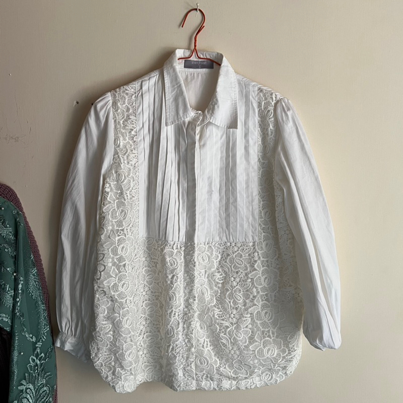 preloved tyra top jenna & kaia