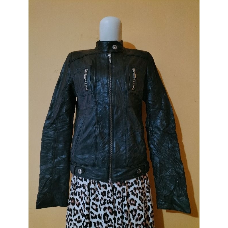 Jaket Kulit Cewek Brand D'ecelli Leather Eqem Pelle Bekas