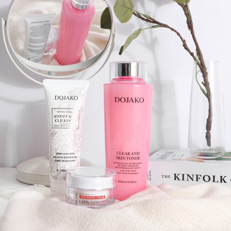 GLOWING AND WHITENING CREAM SKINCARE DOJAKO MEMUTIHKAN WAJAH READY