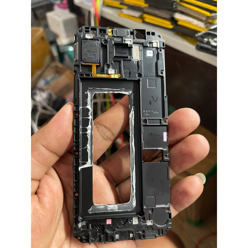 frame-tatakan lcd+speaker musik dan telepon samsung J600/J600G original