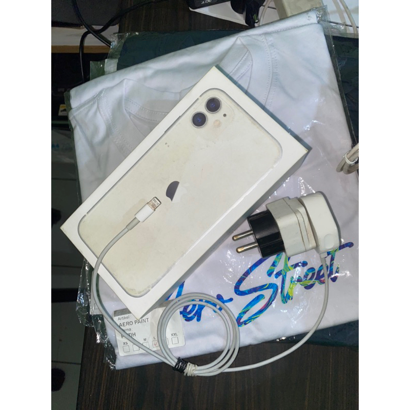 Iphone 11 64gb white all oprator