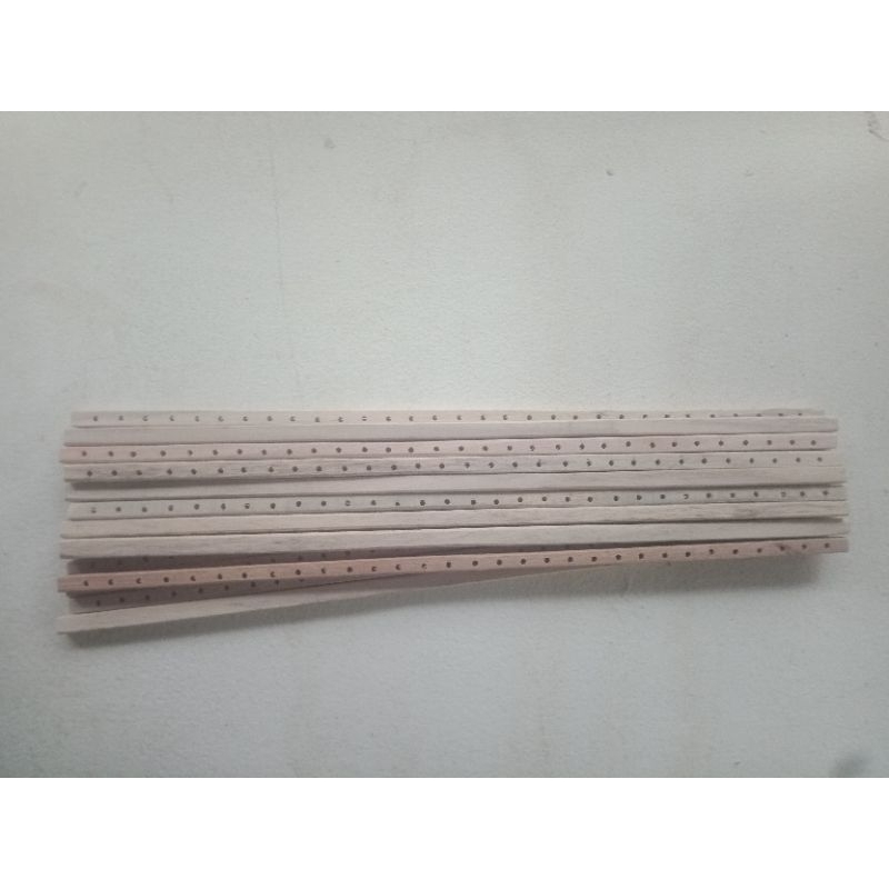 Sabuk sangkar isi 16 batang