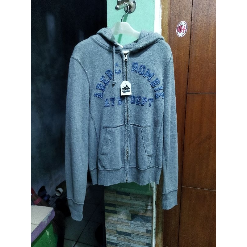 zipper hoodie second abercrombie size m