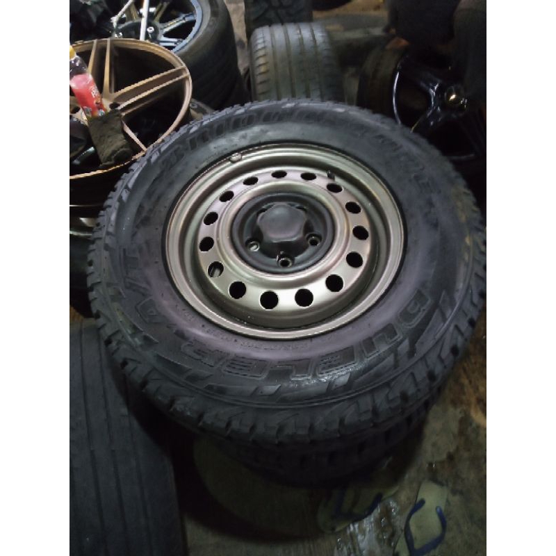Velg Mobil Bekas Kaleng Luxio Ring 15 Pcd 5x114,3 + Ban BS 235 70 R15 Buat Terios Rush Inova CR-V