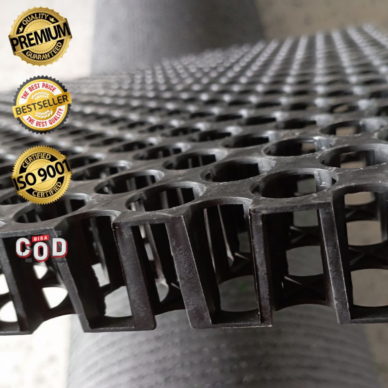 Drainase rumput sintetis ukuran 50 x 50