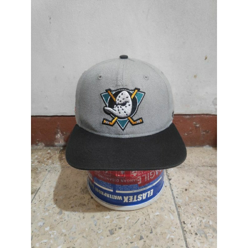 Topi Duck mighty 47 original second bekas