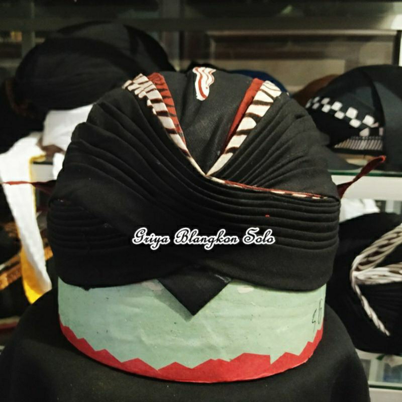 Blangkon Dewasa Model Jogja Motif Batik Keriss