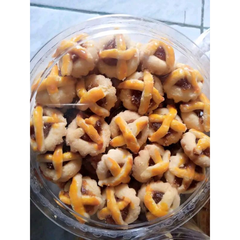 

Kue kering Nastar dll