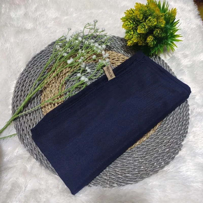 Paris Premium Navy || Hijab Segiempat Biru Dongker Paris Premium || Paris Premium Anti Letoy Voal Pa