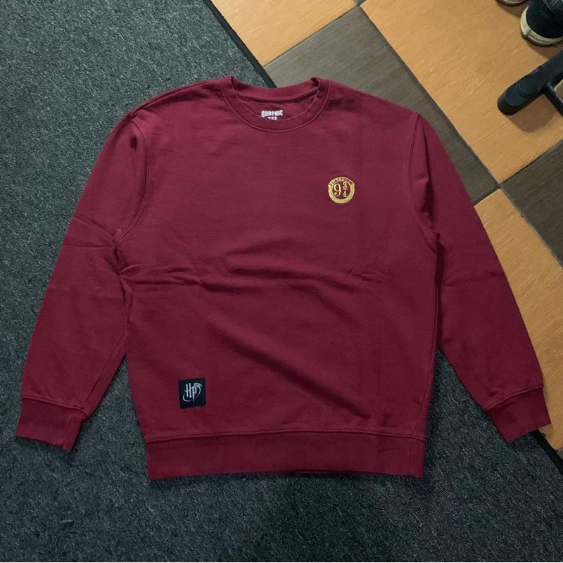 CREWNECK GRAPHIC TEE x HARRY POTTER