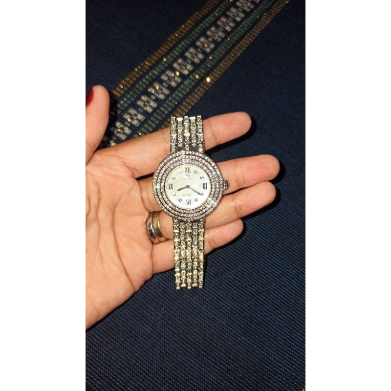 Preloved Jam Tangan Wanita LOBOR