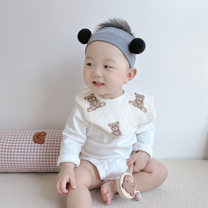 Cloudy muslin bib bayi