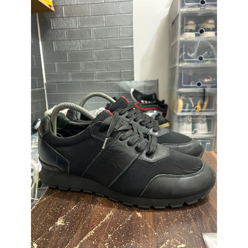 Prada Sepatu second