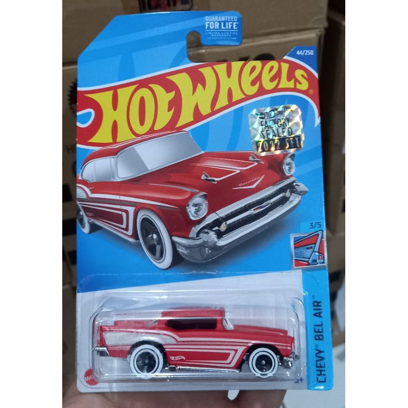 hotwheels 57 CHEVY merah HW chevy bel air US card FACTORY sealed 2022