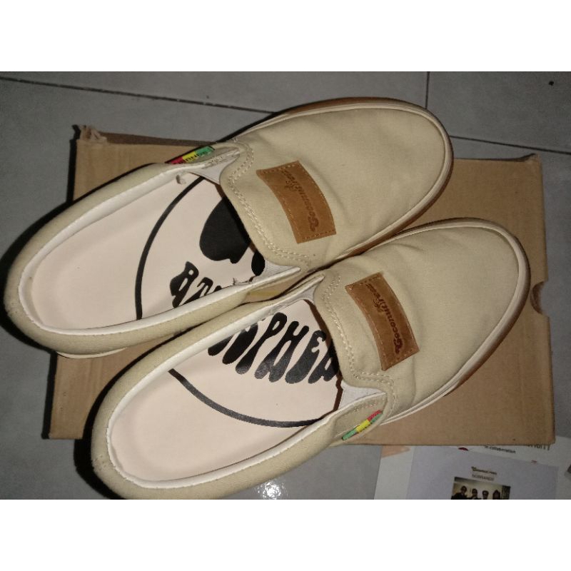 SLIP ON Nobrands footwear X coconut treez LIMITED EDITION (second)