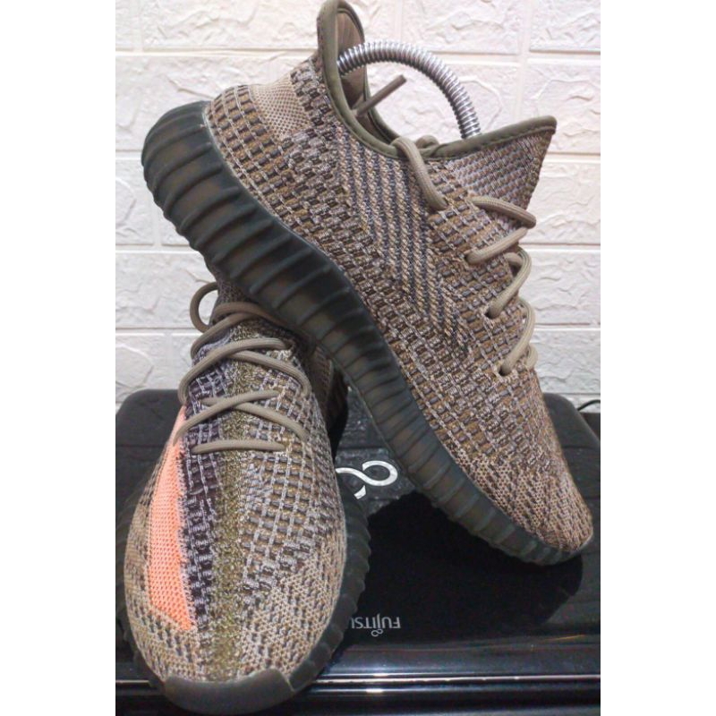 Sepatu Adidas Yeezy boost 350V2 Second Legit