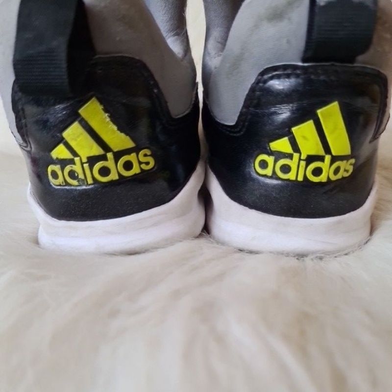 SEPATU ADIDAS JUNIOR PRELOVED ORI