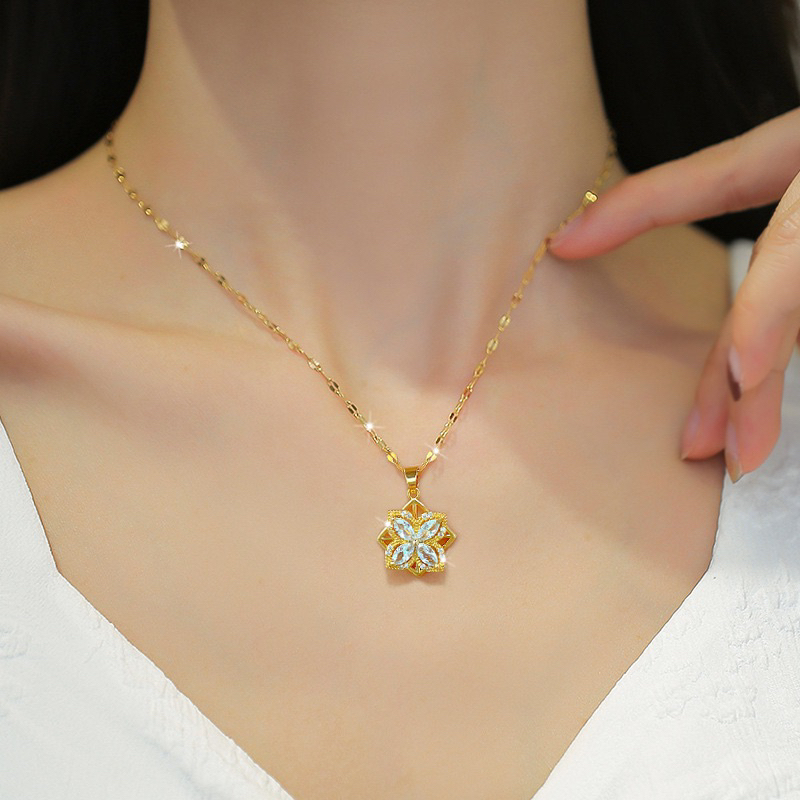 kalung titanium asli diamonde permata mewah clover emas