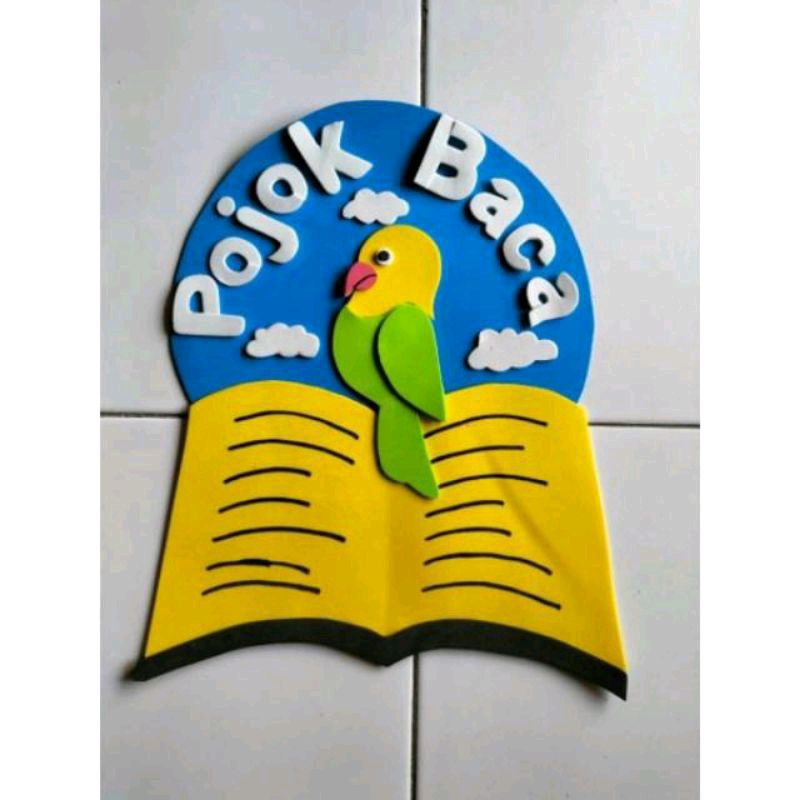 hiasan dinding pojok baca