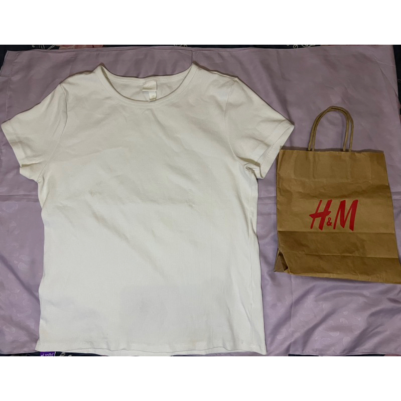 Kaos Lengan Pendek Wanita Warna Putih H&M