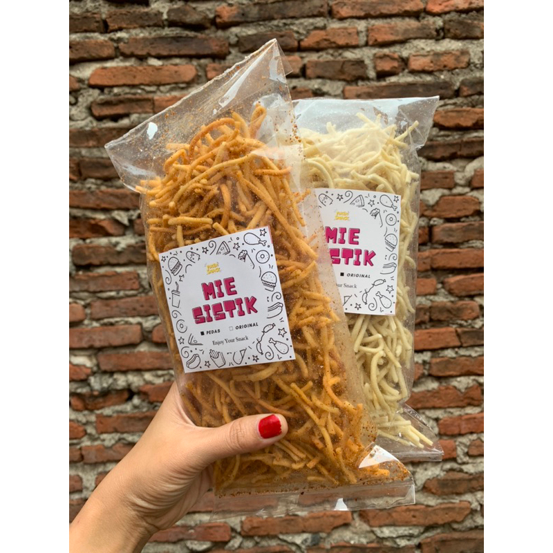 

Yuken snack “Mie Sistik”