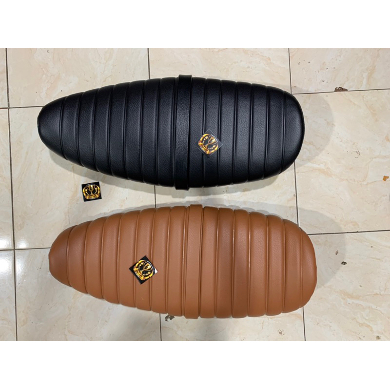 Jok Sadel Panjang  V2 Banana Lengkap Engsel Bracket Vespa PX PS Spartan Exclusive2 Super Sprint VBB