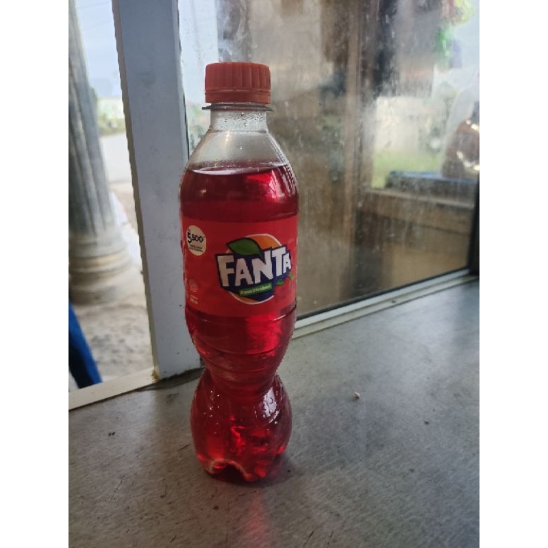 

Fanta Rasa Stroberi 390 ml