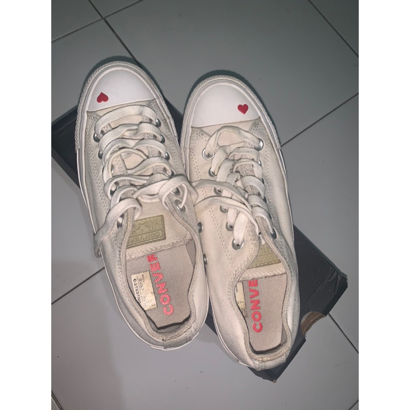 Sepatu Converse Chuck Taylor All Star Love Fearless