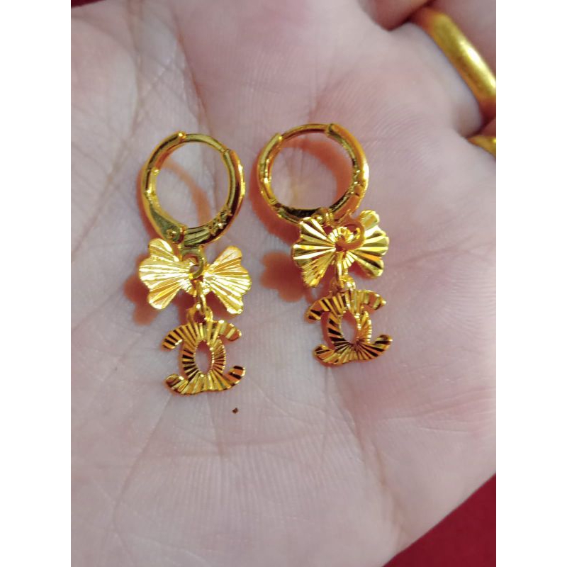 anting kupu lapis emas