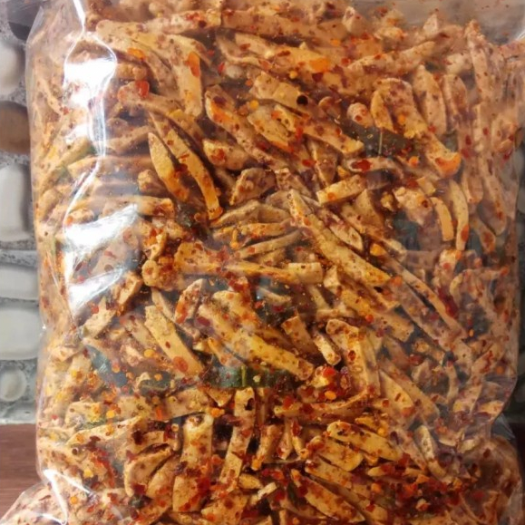 

Basreng atau baso goreng 1 kg dengan racikan rasa ngemyl ya