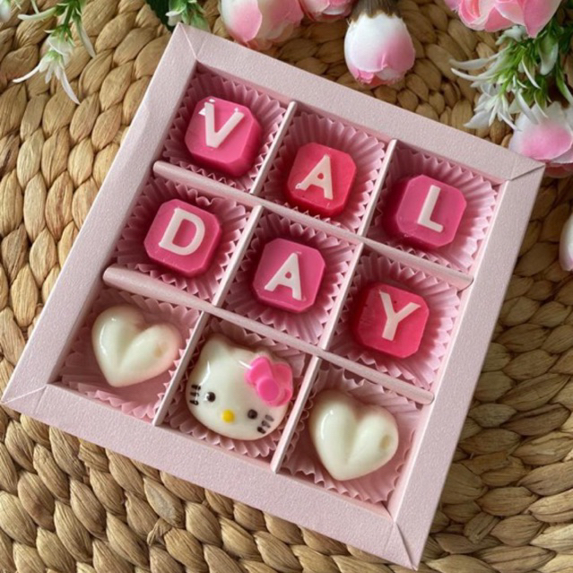 

COKLAT CUSTOM 9 SEKAT BY SWEETCHOCOBOXS