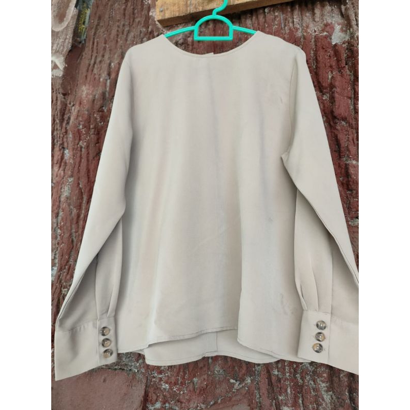 Blouse wanita preloved The Executive