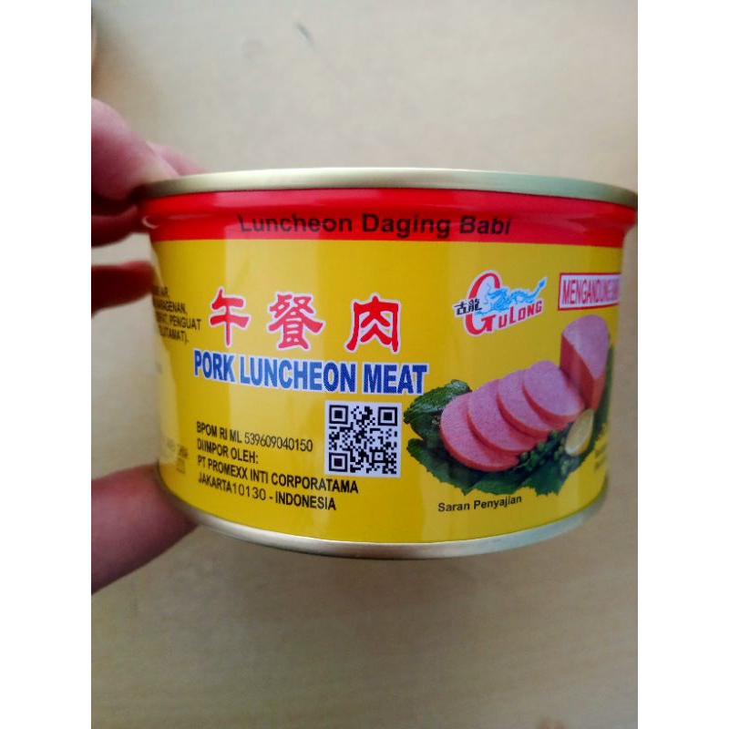 

maling gulong / pork luncheon meat / luncheon daging babi