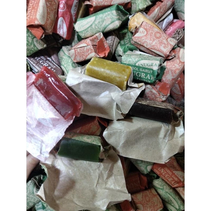 

dodol 4rasa strobery,pandan,duren,coklat