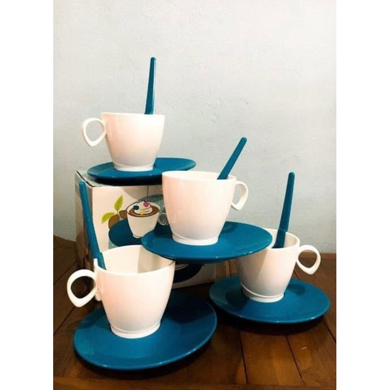 moment cup tupperware