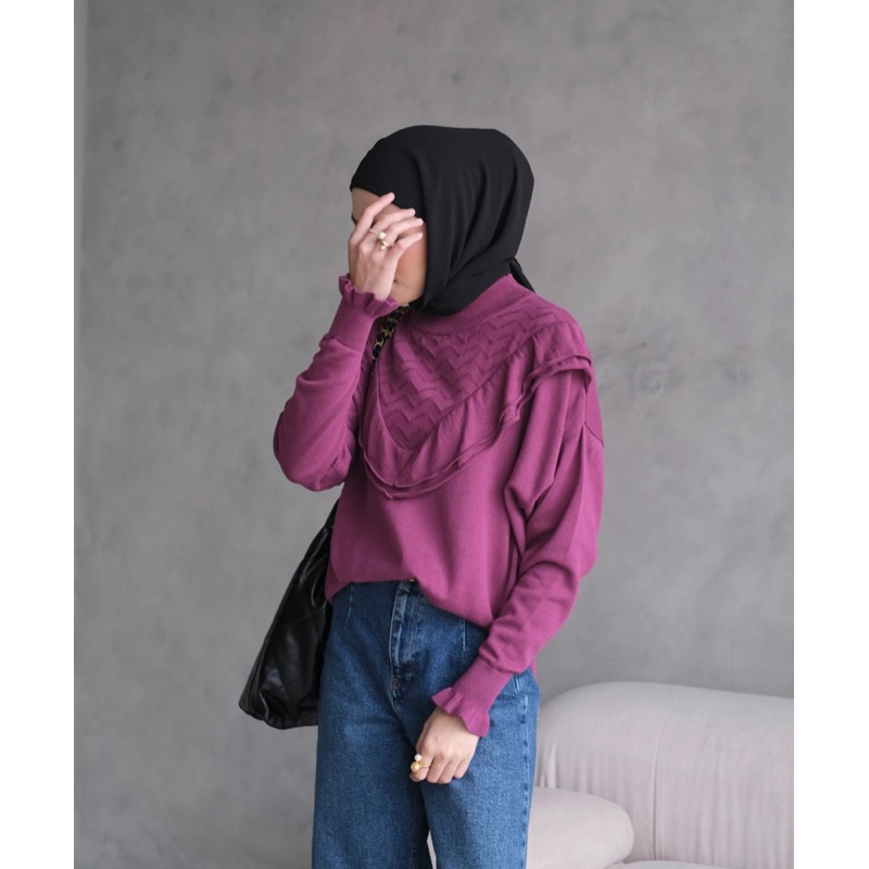Ruffle Sweater x Nisa Cookie - Magenta by Gonegani