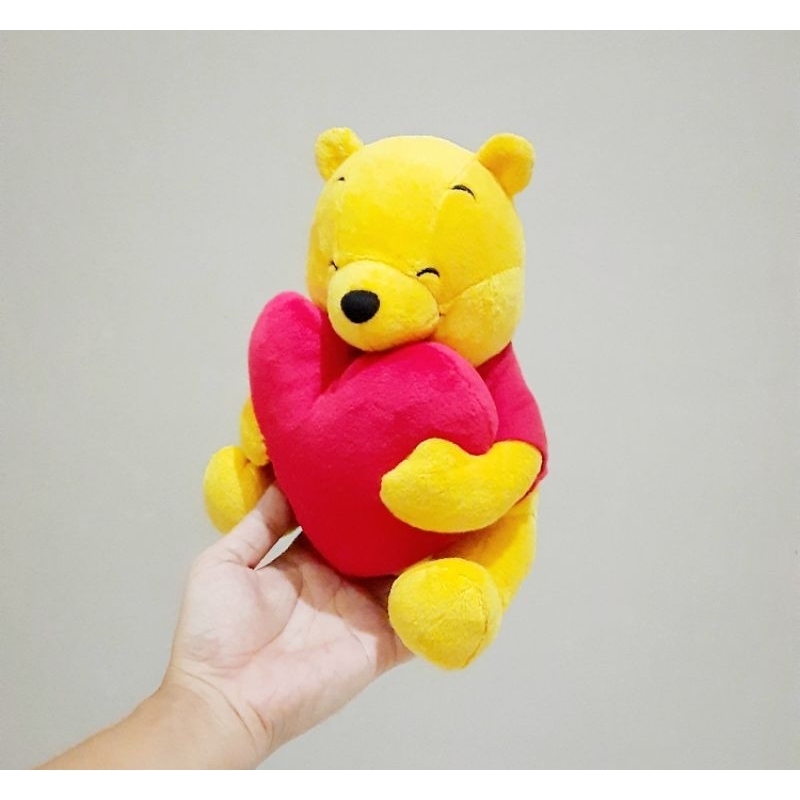 Boneka Pooh Merem Peluk Love Original Disney NTT Size 20 cm