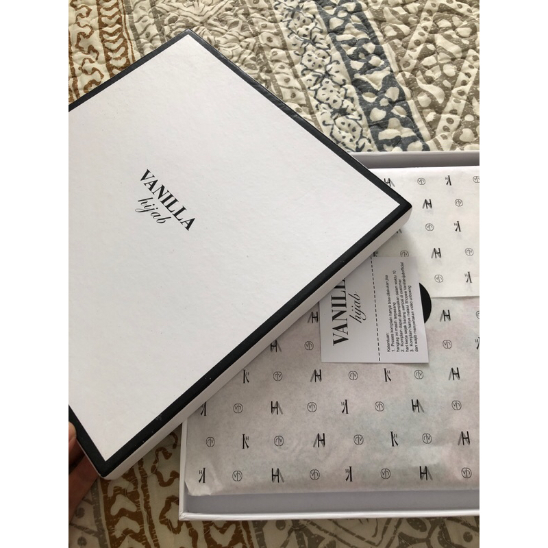 VH - PL Tudejul Scarf Series