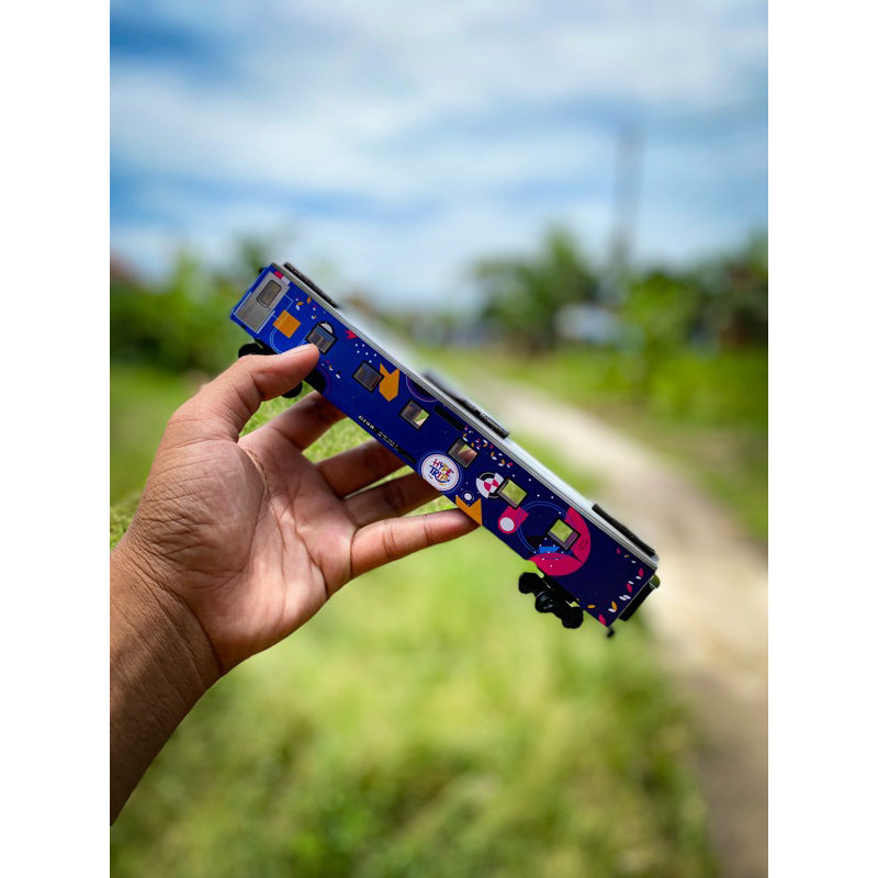 Mainan Miniatur Kereta Api BAHAN FULL AKRILIK, Gerbong MAKAN HYPE TRIP,paling murah,Mainan kereta Ap