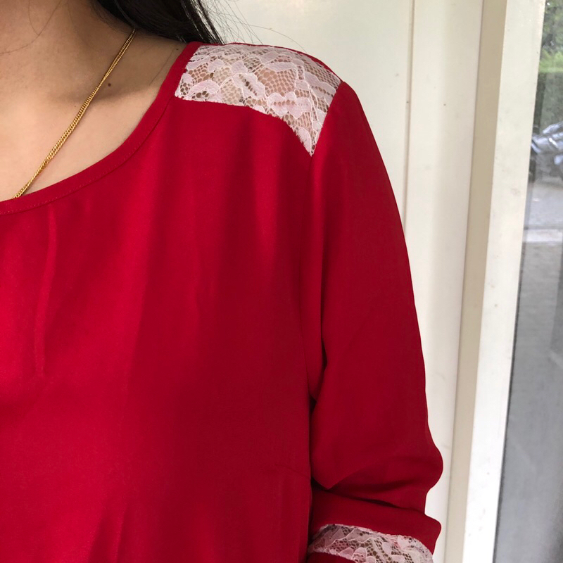 Merah Pundak Brukat - Blouse Polyester