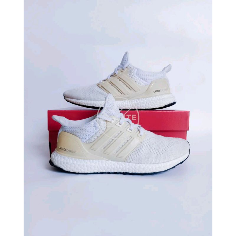 ADIDAS ULTRA BOOST SECOND