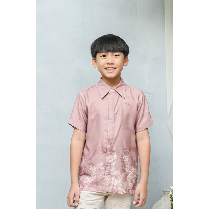 Kalea Shirt Boy Wearingklamby