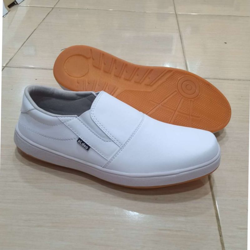 ALDEO S20 Sepatu Pria Casual Slip On Cowok Hitam Polos Original Lokal Terbaru Slop Santai Murah Buat Gaya Kerja