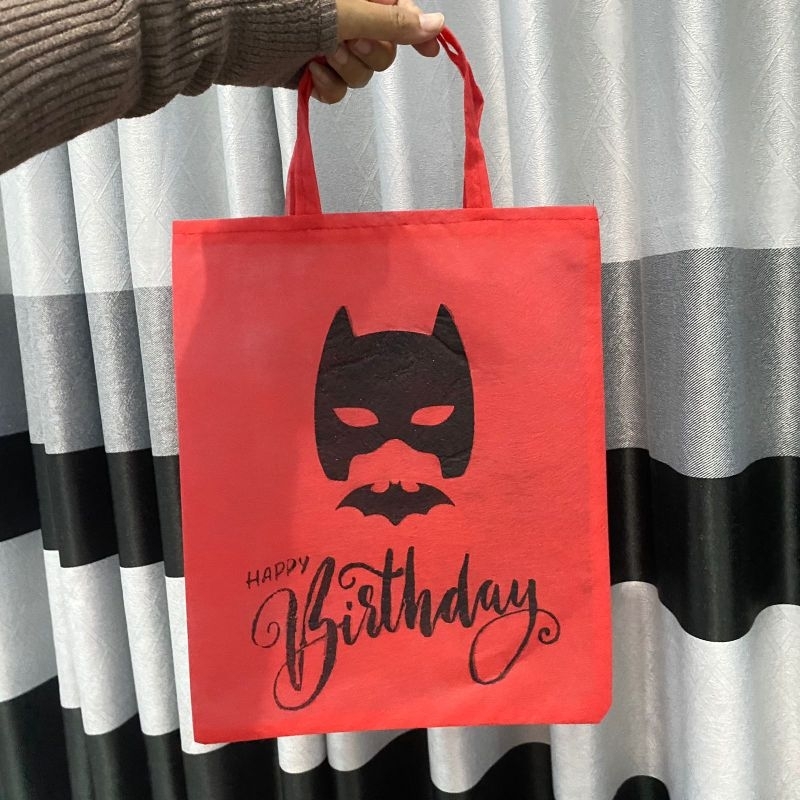 GOODIE BAG SNACK ULTAH MOTIF BATMAN MERAH TERLARIS KEKINIAN READY SIAP KIRIM F 25x30