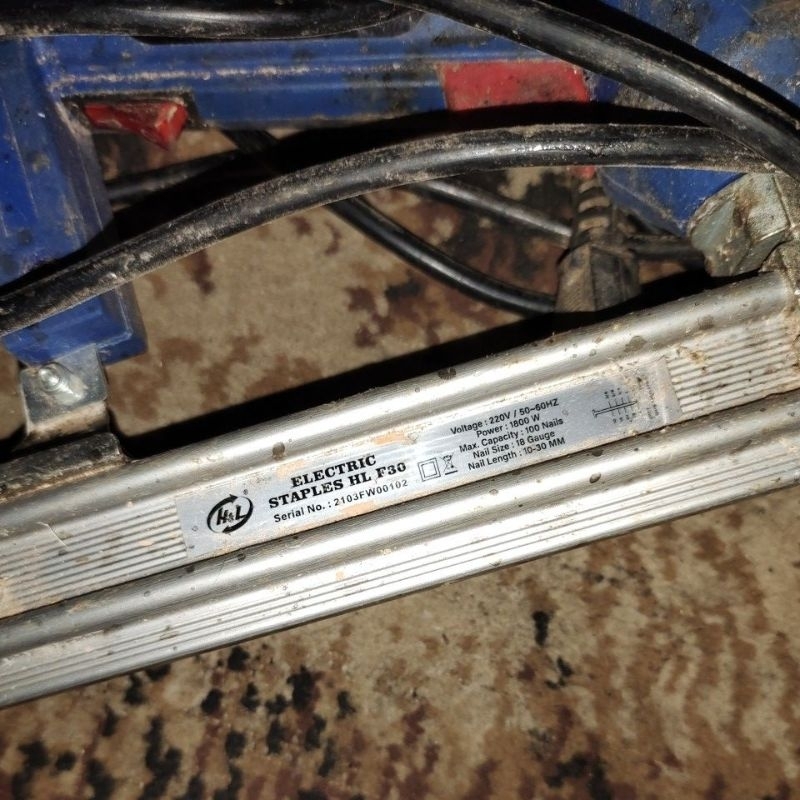 

elektrik Staples h&l F35 / paku tembak listrik/ steples tembak BEKAS